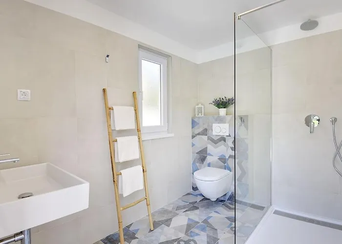 In Pula With Swimming Pool Villa *