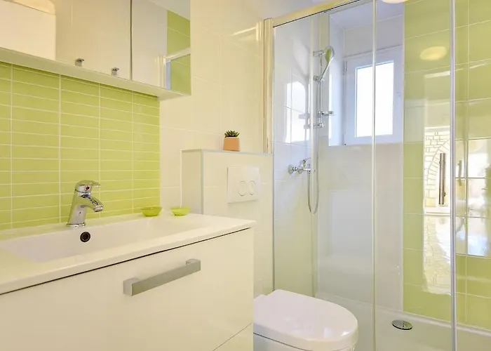 Villa In Pula With Swimming Pool