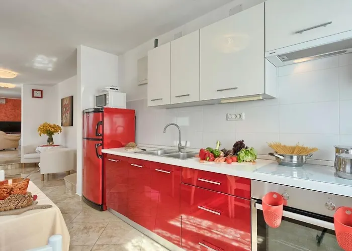 In Pula With Swimming Pool *