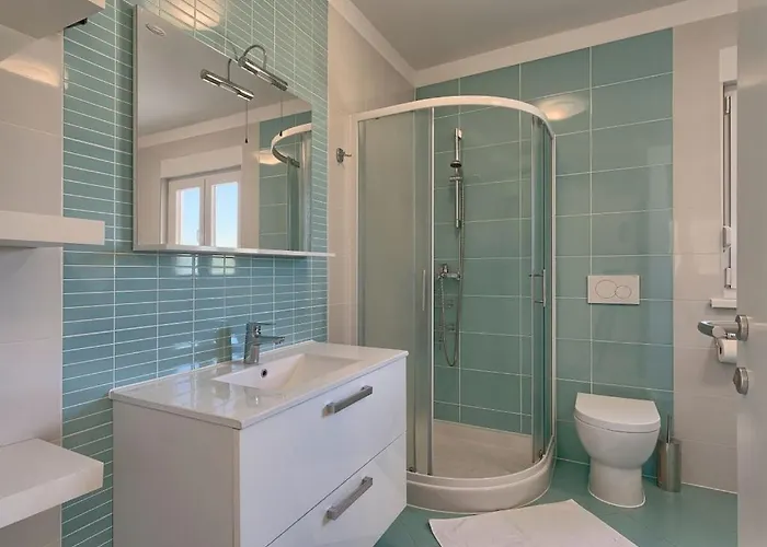 In Pula With Swimming Pool * Póla