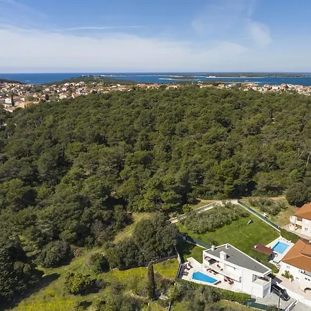 In With Swimming Pool Villa